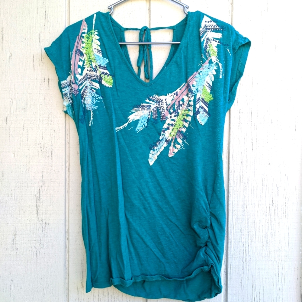 Maternity Tie Neck T-shirt with Feather Design